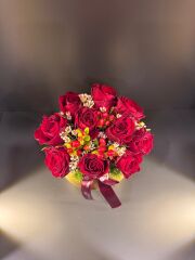 Kırmızı Işık Altın Vazo